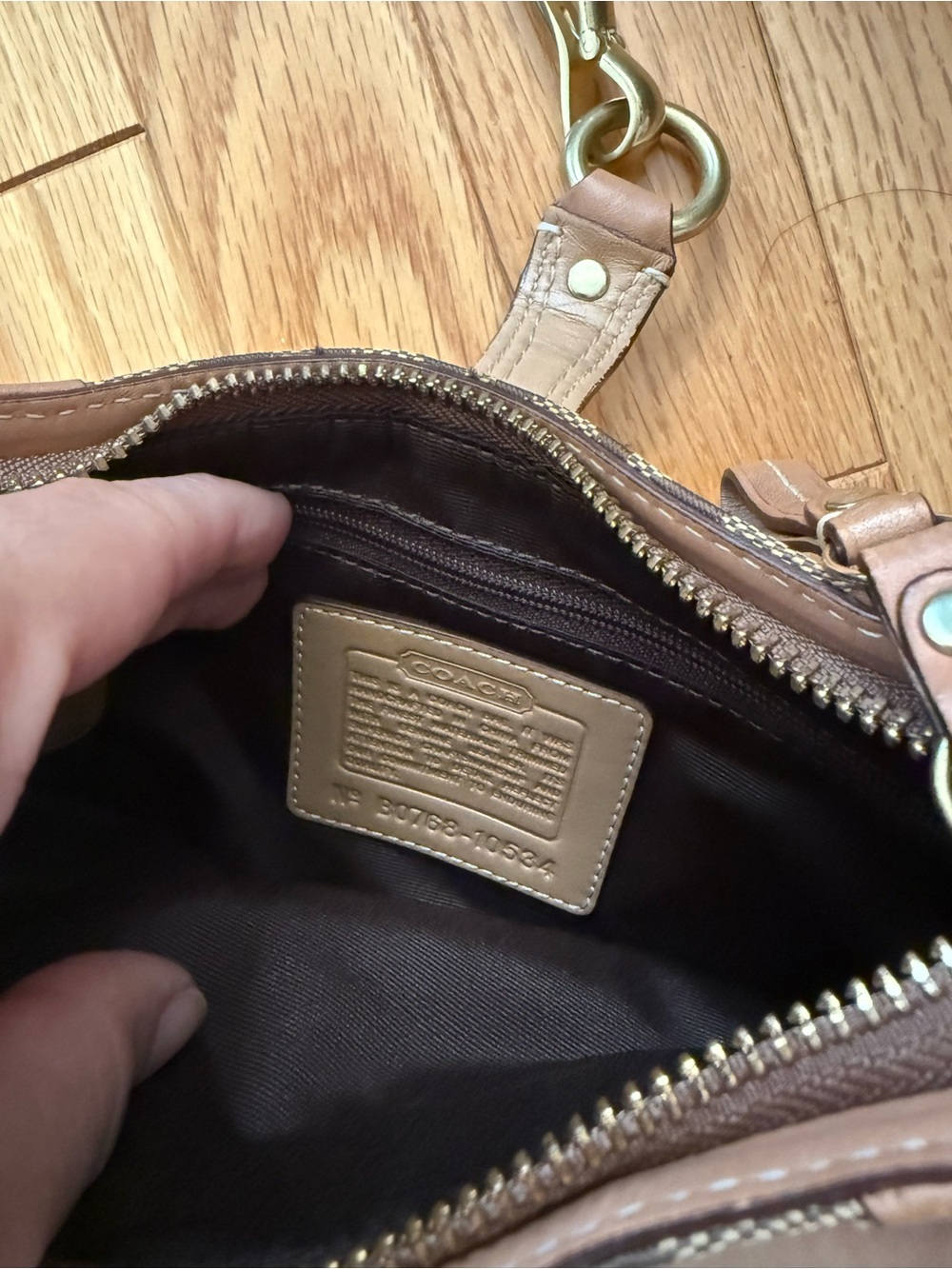 Coach Brown Signature Canvas Shoulder Bag with Tan Leather Trim - Picture 4 of 4